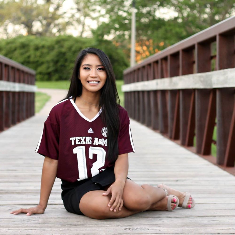 Meet your Posher, Monica